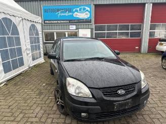 Coche siniestrado Kia Rio Rio II (DE), Hatchback, 2005 / 2011 1.4 16V 2007/1