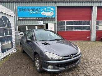 Vrakbiler auto Peugeot 206 206 (2A/C/H/J/S), Hatchback, 1998 / 2012 1.4 XR,XS,XT,Gentry 2009/2