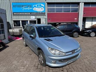 Vrakbiler auto Peugeot 206 206 SW (2E/K), Combi, 2002 / 2007 1.4 2006/11