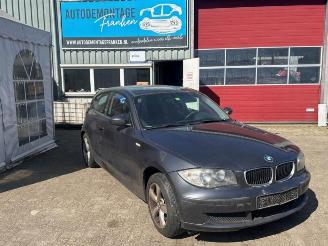 Vrakbiler auto BMW 1-serie 1 serie (E81), Hatchback 3-drs, 2006 / 2012 118d 16V 2007/11
