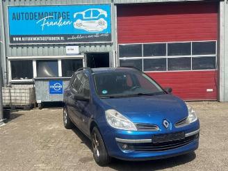 skadebil auto Renault Clio Clio III Estate/Grandtour (KR), Combi, 2007 / 2014 1.2 16V 75 2008/6