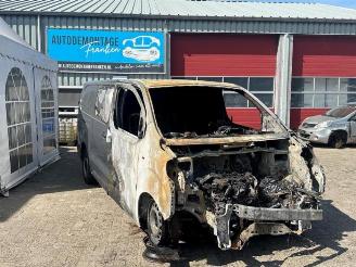 Vrakbiler auto Opel Vivaro Vivaro, Van, 2019 2.0 Diesel 145 2022/6