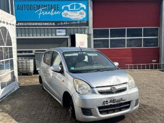 Coche siniestrado Daihatsu Cuore Cuore (L251/271/276), Hatchback, 2003 1.0 12V DVVT 2008/1
