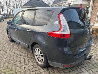 Renault Grand-scenic Grand Scenic III (JZ), MPV, 2009 / 2016 2.0 16V CVT picture 5