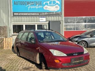 Vrakbiler auto Ford Focus Focus 1 Wagon, Combi, 1998 / 2004 1.6 16V 1999/10
