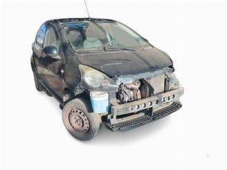 Uttjänta bilar auto Toyota Aygo Aygo (B10), Hatchback, 2005 / 2014 1.0 12V VVT-i 2010/3