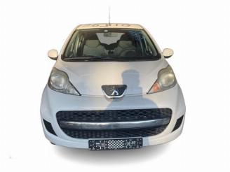 Peugeot 107 107, Hatchback, 2005 / 2014 1.0 12V picture 2