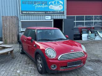 Vrakbiler auto Mini One Mini (R56), Hatchback, 2006 / 2013 1.4 16V One 2009/8