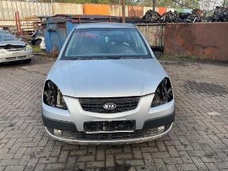 Kia Rio Rio II (DE), Hatchback, 2005 / 2011 1.4 16V picture 2