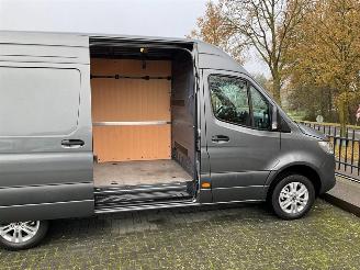 Mercedes Sprinter 317 L2H2 Automaat | PRO | Cruise | Camera | Stroelverw. | MBUX | BPM Vrij! picture 4