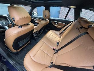 BMW 3-serie 320 320i Executive picture 14