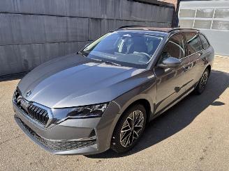 Auto incidentate Skoda Octavia Combi 1.5 TSI mHEV 110 kW Ambition 2025/12