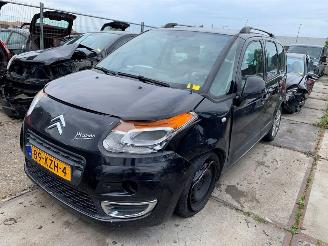krockskadad bil auto Citroën C3 picasso  2010/3