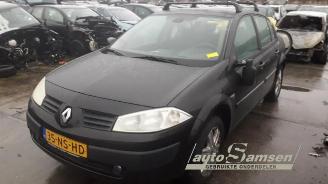 begagnad bil auto Renault Mégane Megane II (LM), Sedan, 2003 / 2010 1.6 16V 2004/2