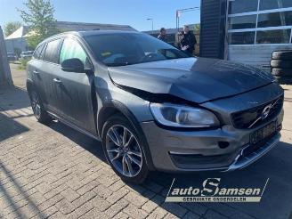 Volvo V-60 V60 Cross Country I (FZ), Combi, 2010 / 2018 2.0 D4 16V picture 2