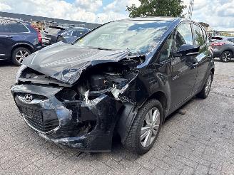 Damaged car Hyundai Ix20  2011/8