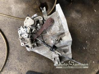 Peugeot 107 107, Hatchback, 2005 / 2014 1.0 12V picture 11