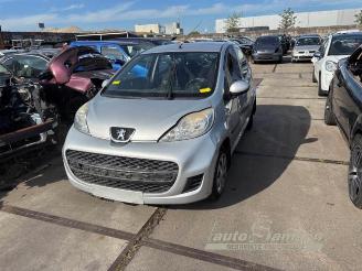 Vrakbiler auto Peugeot 107 107, Hatchback, 2005 / 2014 1.0 12V 2011/1
