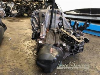 Renault Clio Clio IV Estate/Grandtour (7R), Combi 5-drs, 2012 / 2021 0.9 Energy TCE 12V picture 16