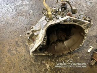 Toyota Yaris Yaris III (P13), Hatchback, 2010 / 2020 1.0 12V VVT-i picture 15