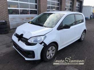 damaged passenger cars Volkswagen Up! Up! (121), Hatchback, 2011 1.0 12V 60 2020/1