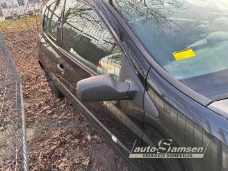 Uttjänta bilar auto Renault Clio Clio III (BR/CR), Hatchback, 2005 / 2014 1.4 16V 2008/1