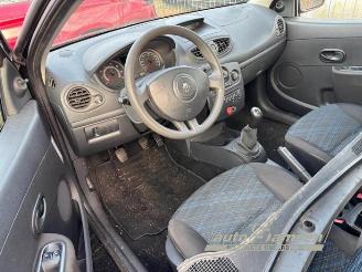 Renault Clio Clio III (BR/CR), Hatchback, 2005 / 2014 1.4 16V picture 12