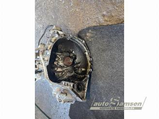 Toyota Yaris Yaris II (P9), Hatchback, 2005 / 2014 1.3 16V VVT-i picture 13