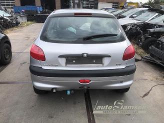 Peugeot 206 206 (2A/C/H/J/S), Hatchback, 1998 / 2012 1.4 XR,XS,XT,Gentry picture 3