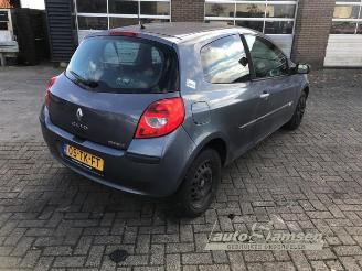 Renault Clio Clio III (BR/CR), Hatchback, 2005 / 2014 1.4 16V picture 4