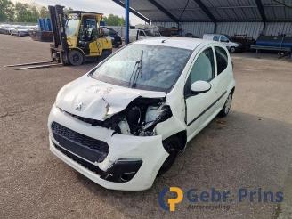 Peugeot 107 107, Hatchback, 2005 / 2014 1.0 12V picture 13