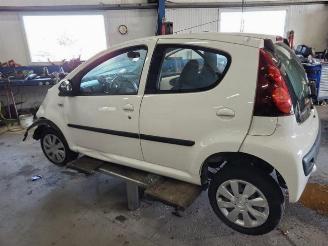 Uttjänta bilar auto Peugeot 107 107, Hatchback, 2005 / 2014 1.0 12V 2012/11