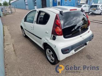 Peugeot 107 107, Hatchback, 2005 / 2014 1.0 12V picture 4