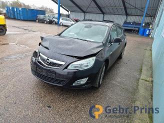 Schadeauto Opel Astra Astra J (PC6/PD6/PE6/PF6), Hatchback 5-drs, 2009 / 2015 1.4 16V ecoFLEX 2011/7
