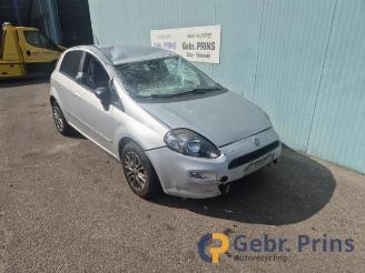 Uttjänta bilar auto Fiat Punto Punto III (199), Hatchback, 2012 0.9 TwinAir 2012/8