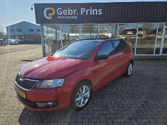 Coche accidentado Skoda Rapid 1.2 TSI Combi/o  Benzine 1.197cc 63kW (86pk) FWD 2014/7