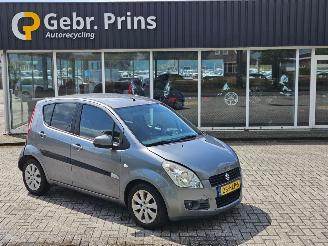 Voiture accidenté Suzuki Splash 1.2 16V MPV  Benzine 1.242cc 63kW (86pk) FWD 2 2009/1