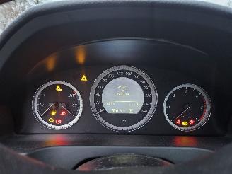 Mercedes C-klasse 2.2 C-180 CDI 16V BlueEFFICIENCY Sedan 4Dr Diesel 2.148cc 88kW (120pk) RWD picture 12