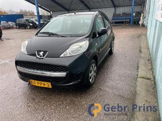 Uttjänta bilar auto Peugeot 107 107, Hatchback, 2005 / 2014 1.0 12V 2011/3