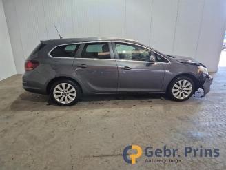 Vrakbiler auto Opel Astra Astra J Sports Tourer (PD8/PE8/PF8), Combi, 2010 / 2015 1.4 16V ecoFLEX 2011/9