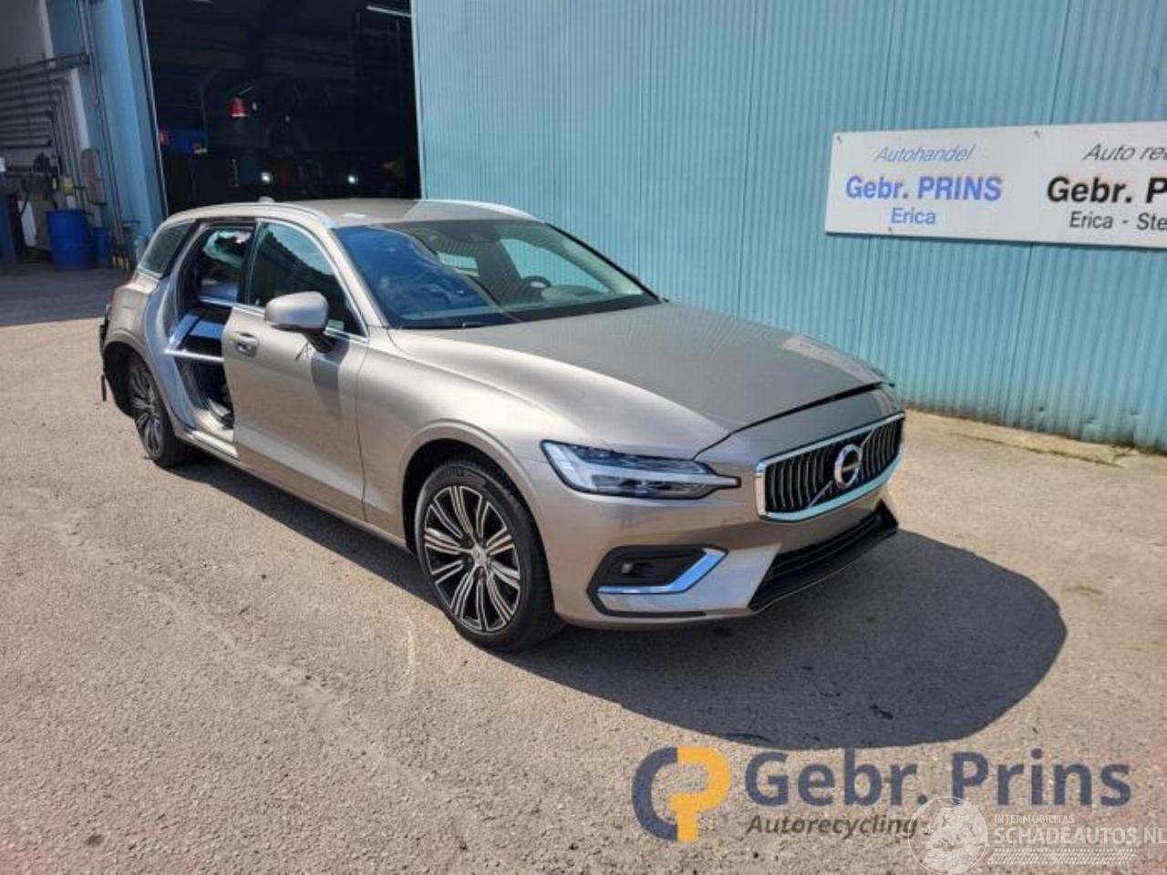 Volvo V-60 V60 II (ZW), Combi, 2018 2.0 B3 16V Mild Hybrid