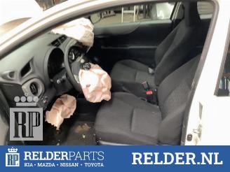 Toyota Yaris Yaris III (P13), Hatchback, 2010 / 2020 1.0 12V VVT-i picture 10