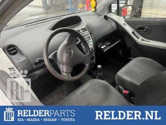 Toyota Yaris Yaris II (P9), Hatchback, 2005 / 2014 1.0 12V VVT-i picture 9