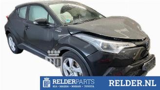 Toyota C-HR C-HR (X1,X5), SUV, 2016 1.8 16V Hybrid picture 1