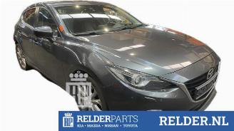 Uttjänta bilar auto Mazda 3 3 (BM/BN), Hatchback, 2013 / 2019 2.2 SkyActiv-D 150 16V 2015/11