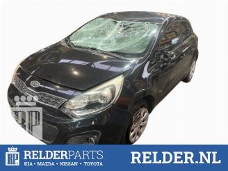 Vrakbiler auto Kia Rio Rio III (UB), Hatchback, 2011 / 2017 1.2 CVVT 16V 2012/2