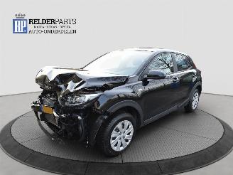 krockskadad bil auto Kia Stonic 1.0 T-GDI HYBRIDE    7.910 KM 2024/9