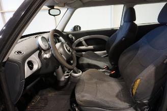 Mini Mini 1.6 66kW ONE SALT picture 26