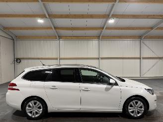 Uttjänta bilar auto Peugeot 308 1.2 PureTech 81kW Panodak Blue Lion 2017/5