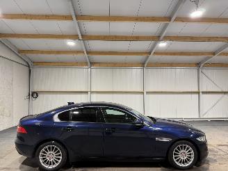 damaged passenger cars Jaguar XE 2.0D 120kW Portfolio Clima Navi 2017/2